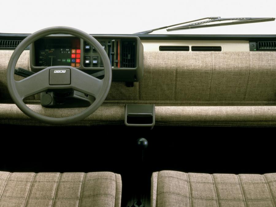  Fiat Panda 45 1980 года  (фото 7 из 14)